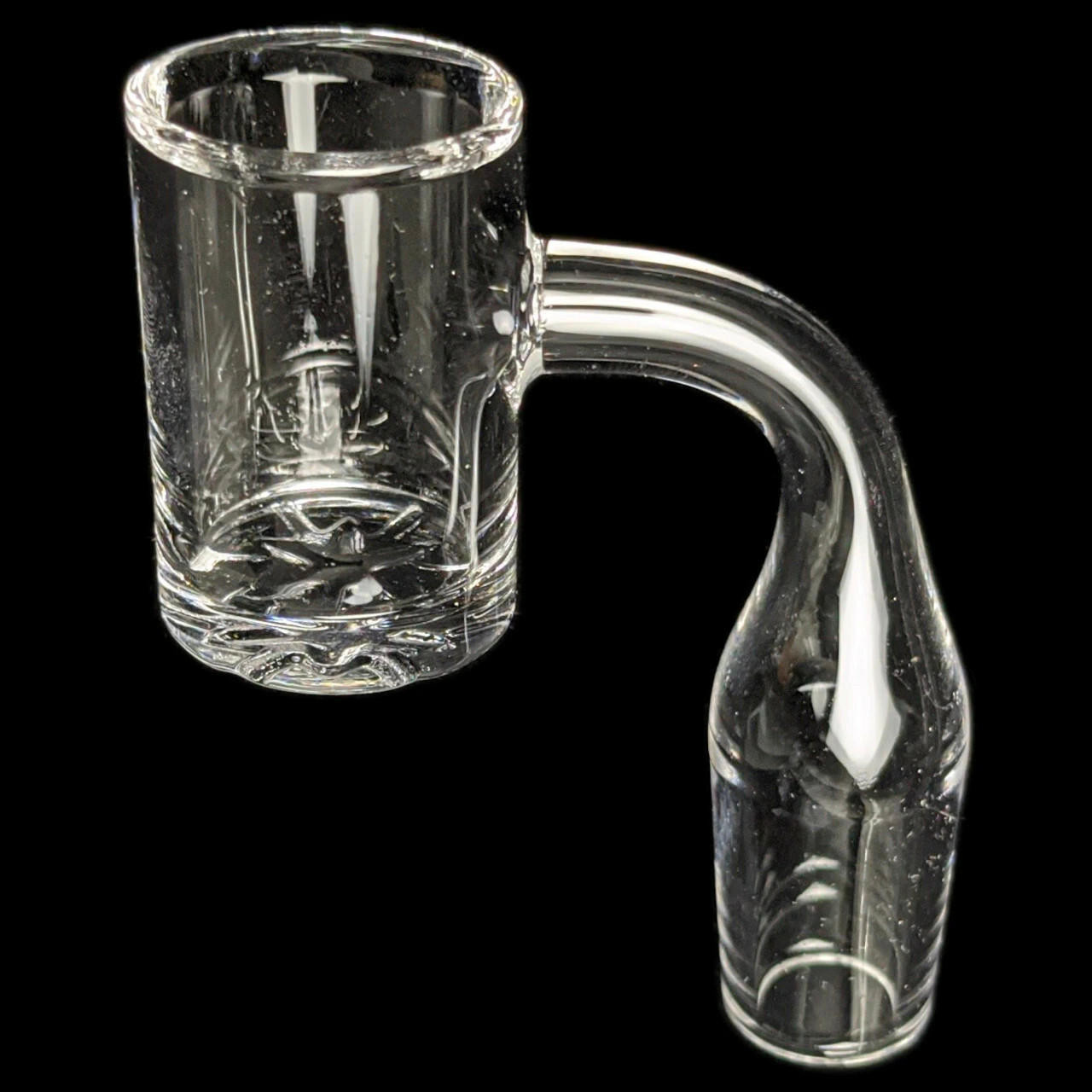 https://www.vapespipe.com/vape/s-28tw9v9waz/images/stencil/1280x1280/products/927/11406/beveled-head-flat-top-star-design-bottom-quartz-banger-18mm-male-90-degree__38916.1685742453.jpg